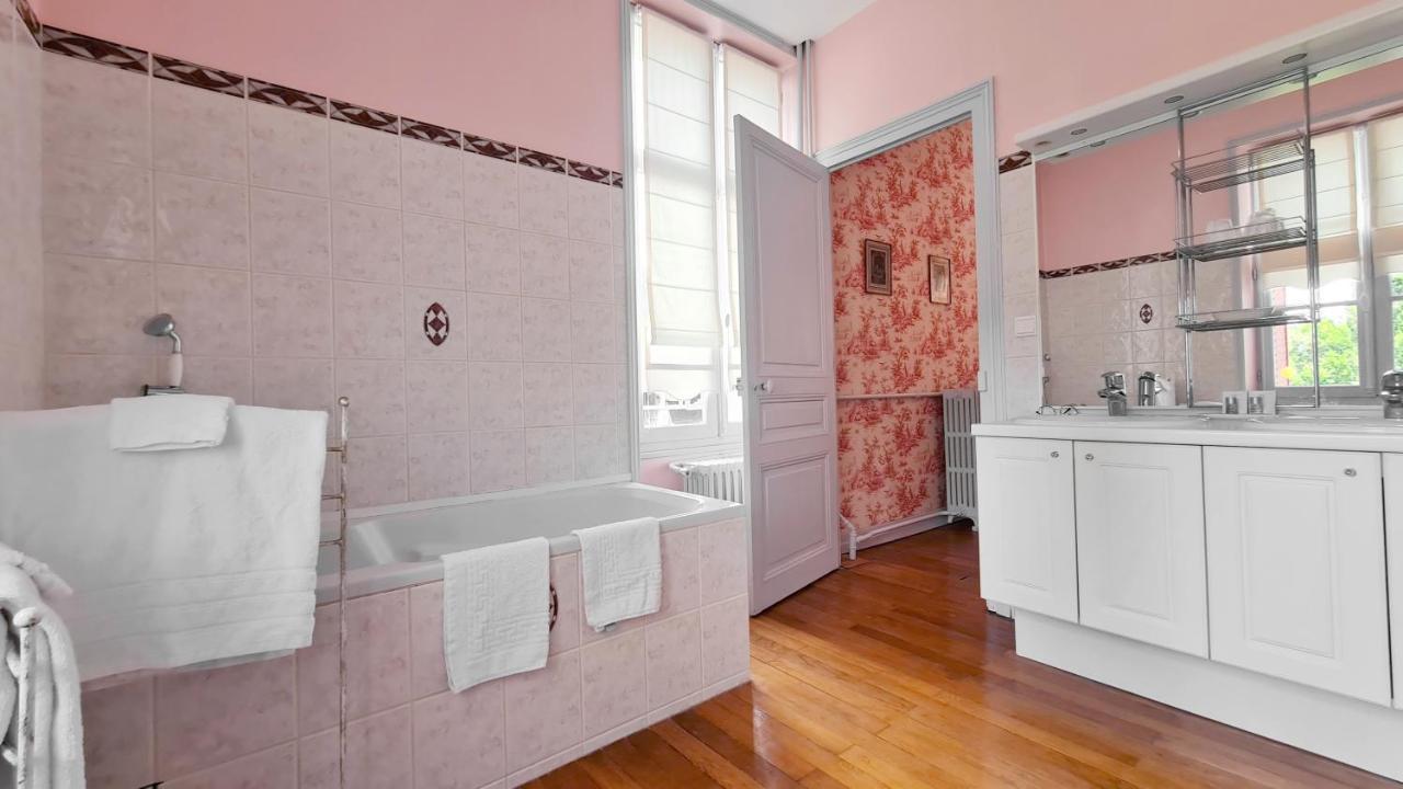 Le Moulin De Francueil Bed & Breakfast ภายนอก รูปภาพ