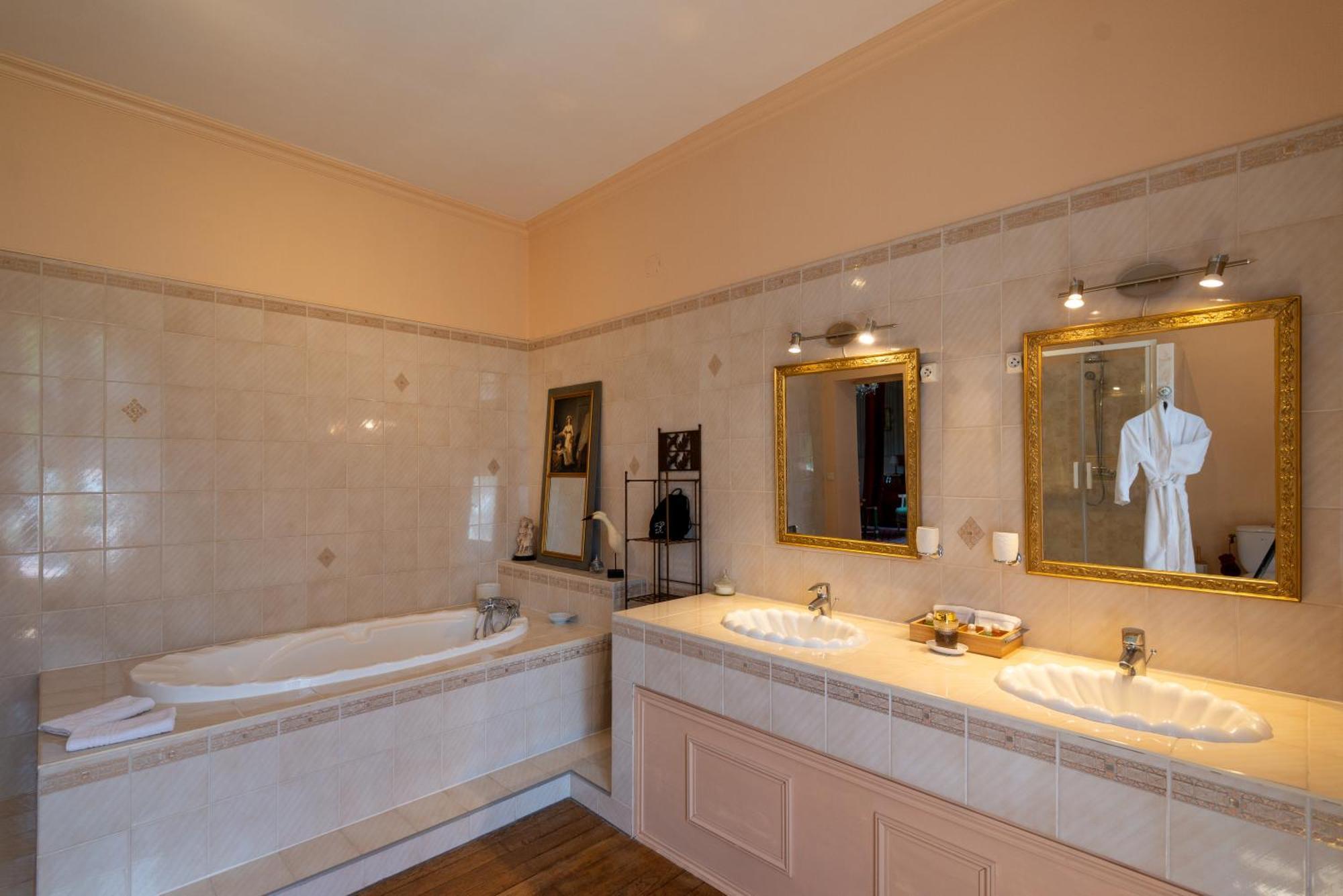 Le Moulin De Francueil Bed & Breakfast ภายนอก รูปภาพ