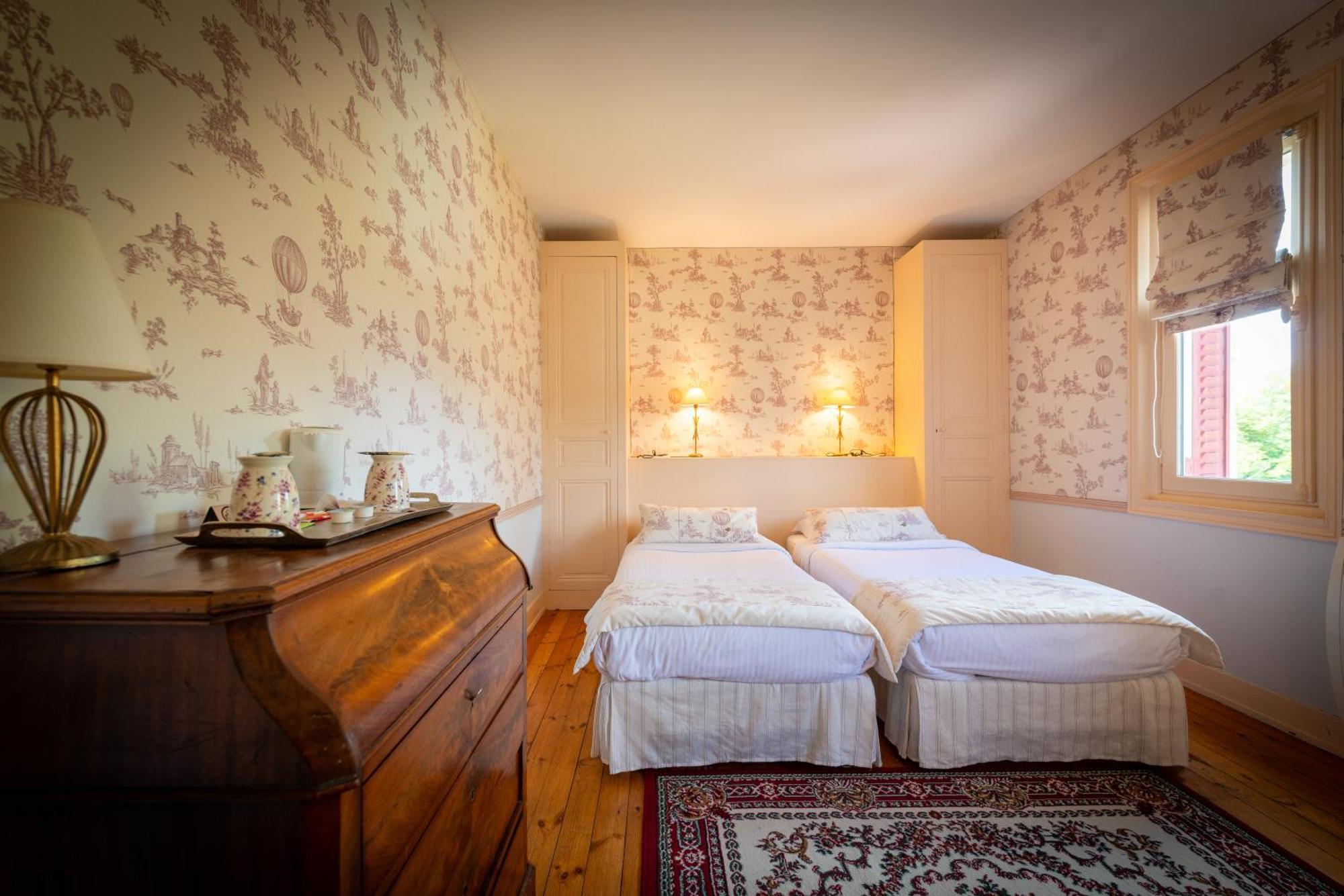 Le Moulin De Francueil Bed & Breakfast ภายนอก รูปภาพ
