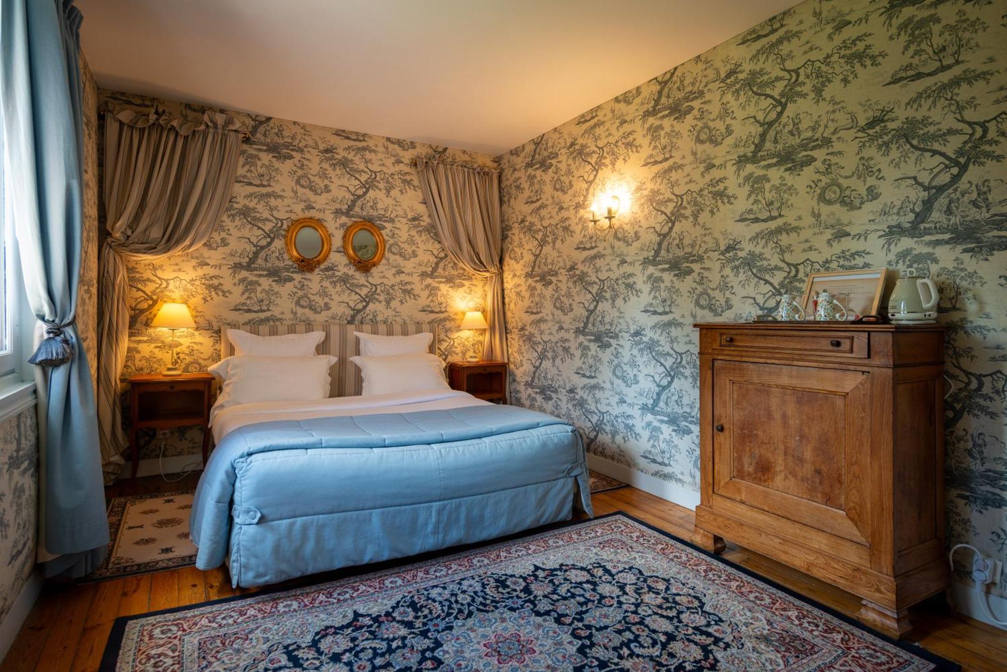 Le Moulin De Francueil Bed & Breakfast ภายนอก รูปภาพ